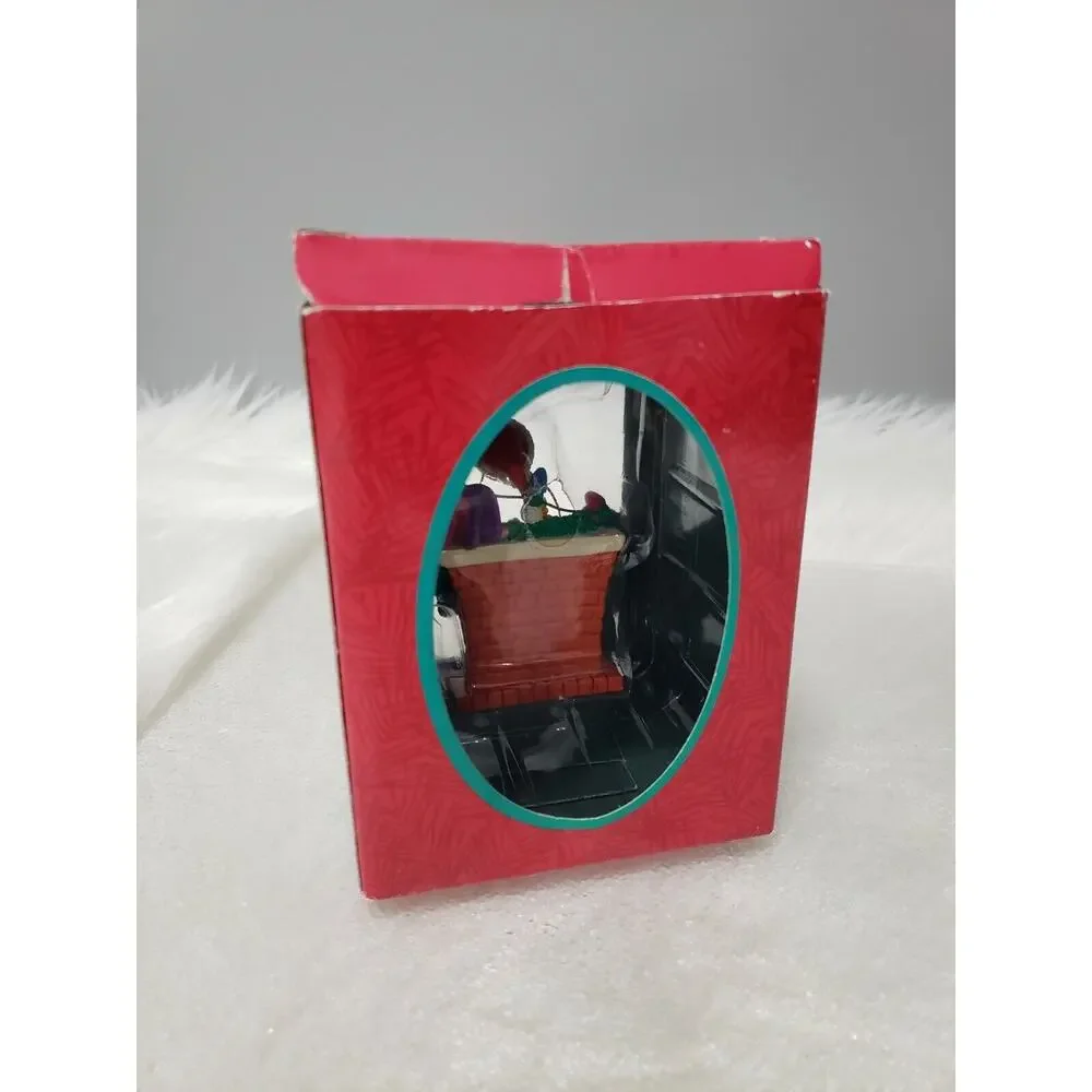 Vintage Sylvester &‎ Tweety Bird Fireplace - Looney Tunes - Christmas Ornament